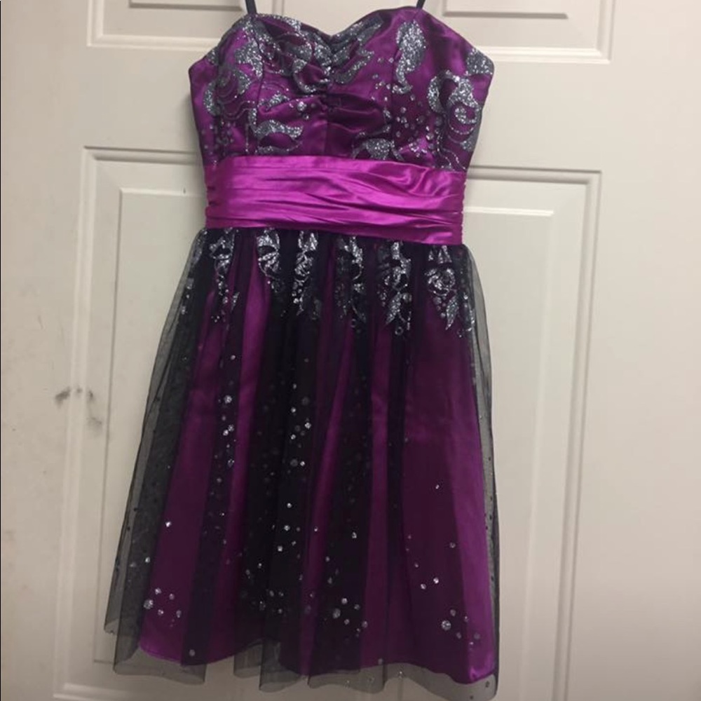 Size 3 homecoming dress